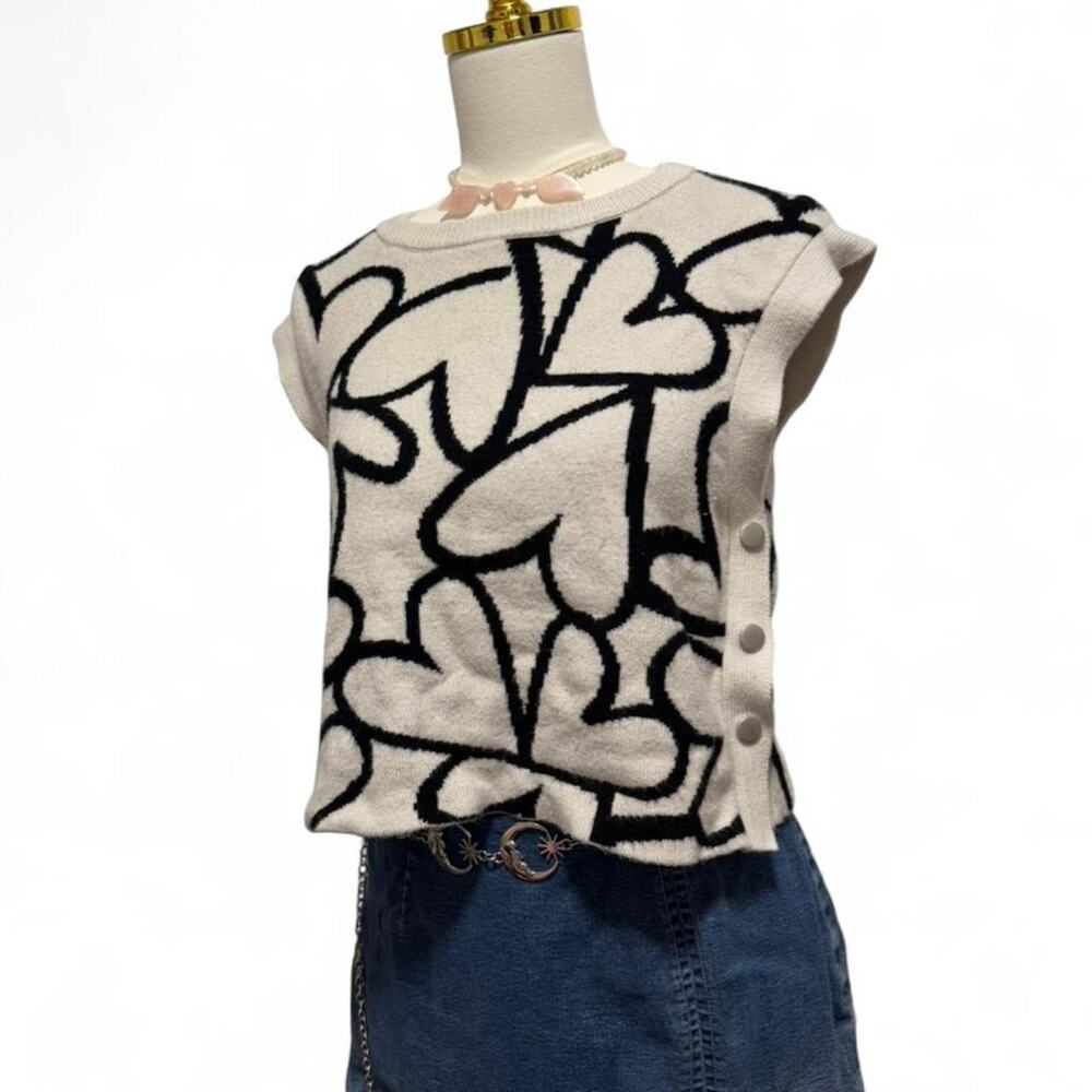 Anthropologie Maeve black + white sweater vest with heart design Size small - Picture 3 of 8